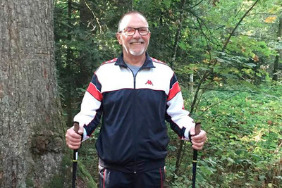 Raymond, ... Conquis par les bâtons Bungy Pump